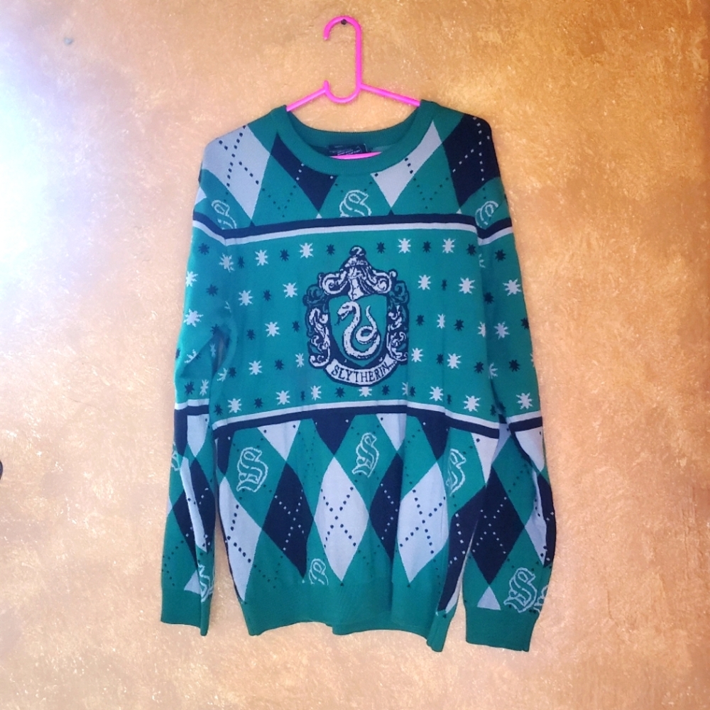 Harry potter slytherin sweater  size  M